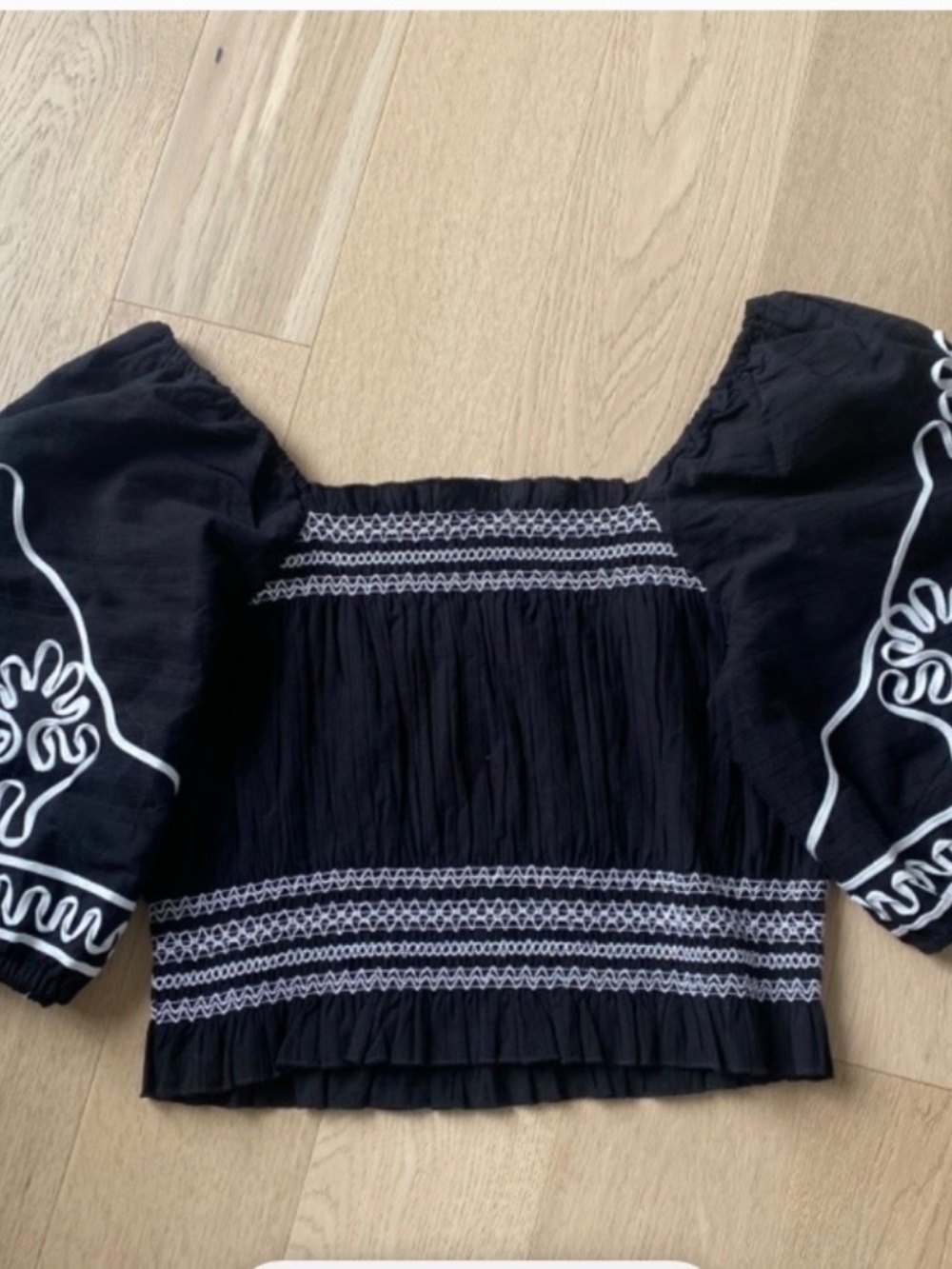 Black Embroidered Square-Neck Puff Sleeve Top - Picture 4 of 5